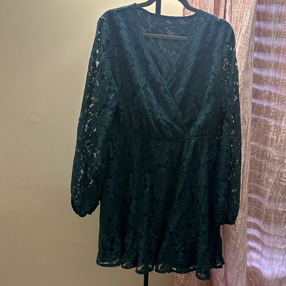 Elegant Green Lace Dress